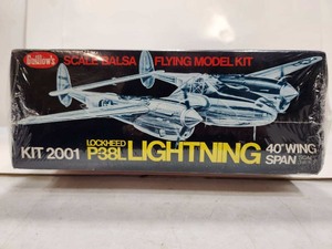 lot 300 image: LARGE Sealed Vintage Guillows Lockheed P-38L LIGHTNING Giant Scale Model Kit