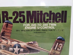 lot 302 image: Sealed Vintage Guillows North American B-25 Mitchell Balsa Model Kit