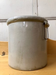 lot 6 image: Antique RED WING 5 Gallon Stoneware Crock