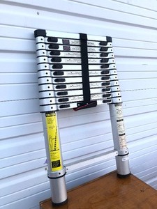 lot 331 image: Quality 12.5 Telescoping Extension Ladder