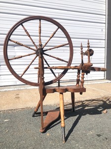 lot 3 image: Very Nice Early German Spinning Wheel