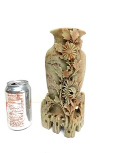lot 318 image: Very Nice LARGE Chinese Carved Soapstone Vase