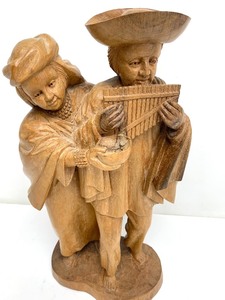 lot 322 image: Very Well Carved Vintage Figural Wood Carving