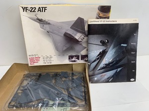 lot 235 image: Vintage Testors Lockheed YF-22 Model Kit