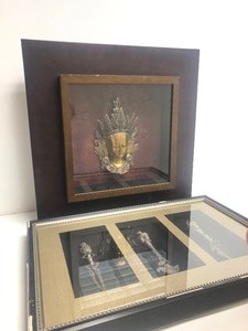 lot 70 image: 2 Shadowbox Framed Oriental Objects
