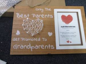 lot 110 image: Grandparents Gift Frame...