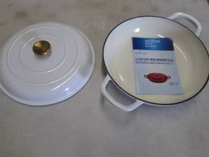 lot 236 image: 3.4 qt Cast Iron Braiser- chipped e...