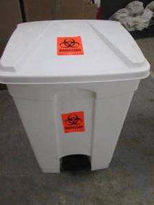 lot 415 image: Rubbermaid Step Wastebasket...