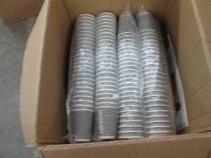 lot 423 image: Box of 8 oz Ripple Grip Insulated C...