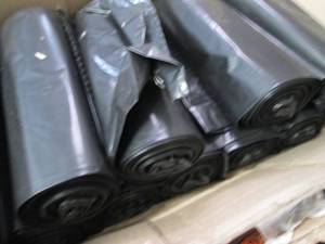 lot 427 image: Box of 90 Black 60 Gallon 38x58 inc...