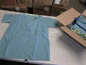 lot 435 image: Box of 12 Small Vneck Scrub Tops...