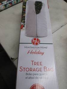lot 467 image: Hunting Home Holiday Tree Storage B...