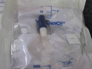 lot 173 image: Case of 48 Medichoice  900 mlUrinar...