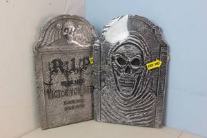 2 x Light Up Flashing Gravestone Marker Decorations - New
