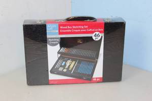 Artists Loft, Wood box Sketching Set, 46 Pc