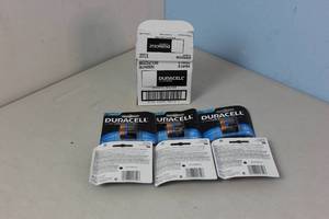 6 x Packs of DURACELL Lithium Photo Battery, Cr2, 3-volt, 2-pk. MSRP $113.94 12 TOTAL Batteries Expire MAR 2024