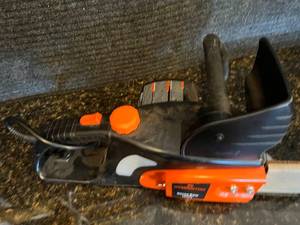 lot 31 image: Remington Versa Saw