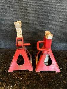 lot 51 image: 3 Ton Vehicle Support Stands