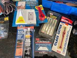 lot 54 image: Assorted Garage Items and Tool Lot Rope, Husky Carabiners, and More