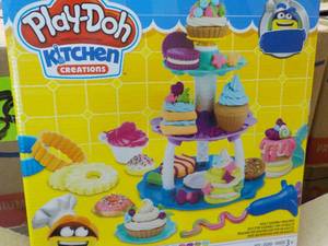 4 Play Doh Kitchen Creations...