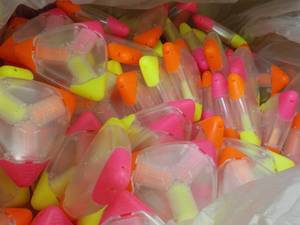 Case of 300 Triangular Highlighters...