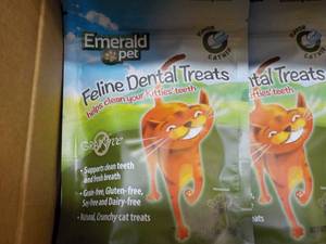 Emerald Pet Feline Dental Treats...