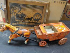 Vintage Horse and Wagon and Tray...