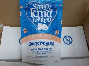 Case of 32 Simply Kind Hearted Skin...