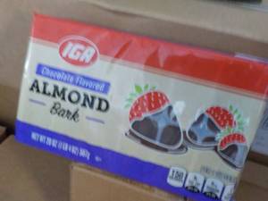 12 - 20 oz Trays IGA Chocolate Almo...