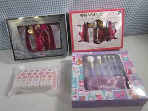 (CSB) 4 Ladies Personal Care Box Se...