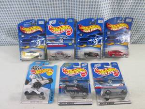 (EC1) Assorted Hot Wheels In Packag...