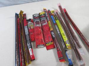 (B-3) 13 Assorted Jack Links and Sl...