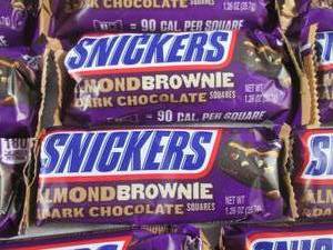 (B-3) 17 Snickers Almond Brownie & ...