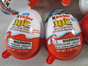 (B-3) 12 Kinder Joy Past Date...