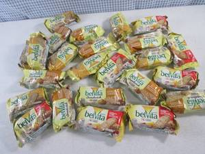 (B-2) 24 Assorted Belvita Breakfast...