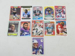 (CNTR) 11 Vintage Football Cards...