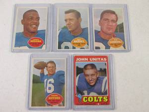 (CNTR) 5 Vintage Football Cards Top...