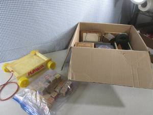 (F-3) Vintage Wood PlaySkool Toy an...