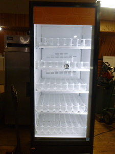 lot 9 image: Royal Cooler