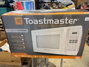 New in Box Toastmaster 1000 Watt Microwave