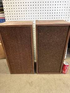 Pair of Fisher XP-55B Speakers