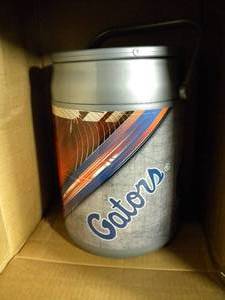 lot 100 image: Open Box - Picnic Time 9 Qt. College Team Logo Can Cooler (Florida Gators)