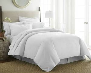 lot 160 image: Brand New Home Collection Double-Brushed Microfiber 3-Pc. Duvet Cover Set - FullQueen