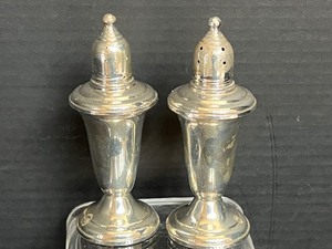 lot 158 image: Pair of Vintage Sterling Salt and Pepper Shakers