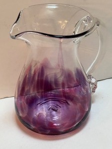 lot 163 image: Beautiful Hand Blown Glass Pitcher