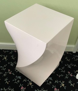 lot 69 image: Contemporary Pale Pink Twisted Sculptural Side Table