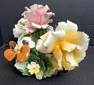 lot 91 image: Italian Capodimonte Floral Porcelain Sculpture