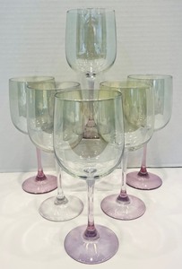 lot 98 image: Turquoise and Lavender Stemmed Glassware