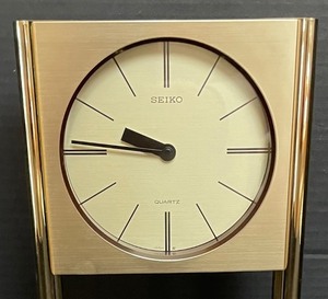 lot 93 image: Mid Century Modern Seiko Quartz Desk Clock