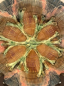 lot 181 image: Etruscan Majolica Pottery Art